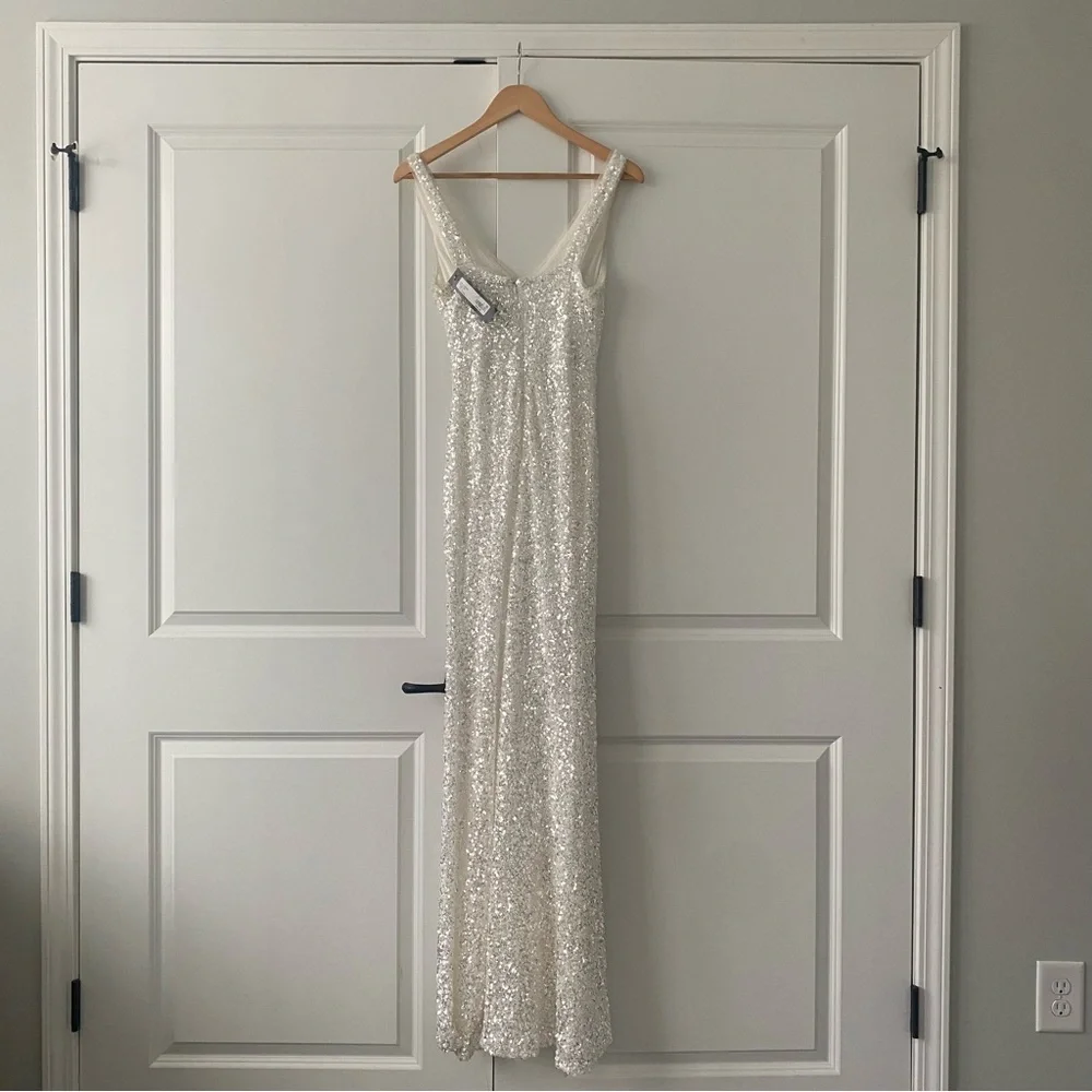 Betsy Adam V-Neck Cutout-Detail Sequinned IvorySilver 4 - Picture 9 of 16